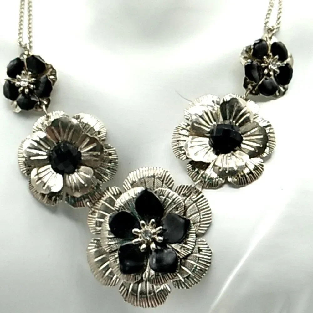 2028 Brand Metal Flower Necklace Black Silver-tone Crystal Signed